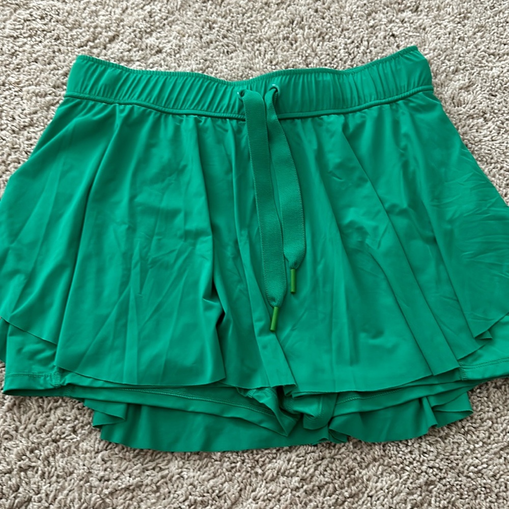 TCEC green athletic skort